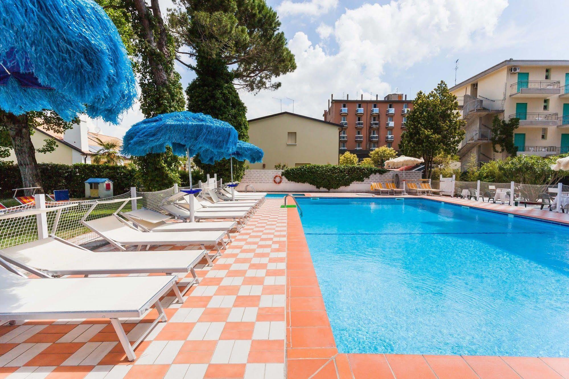 Hotel Frank Lido di Jesolo Exterior foto